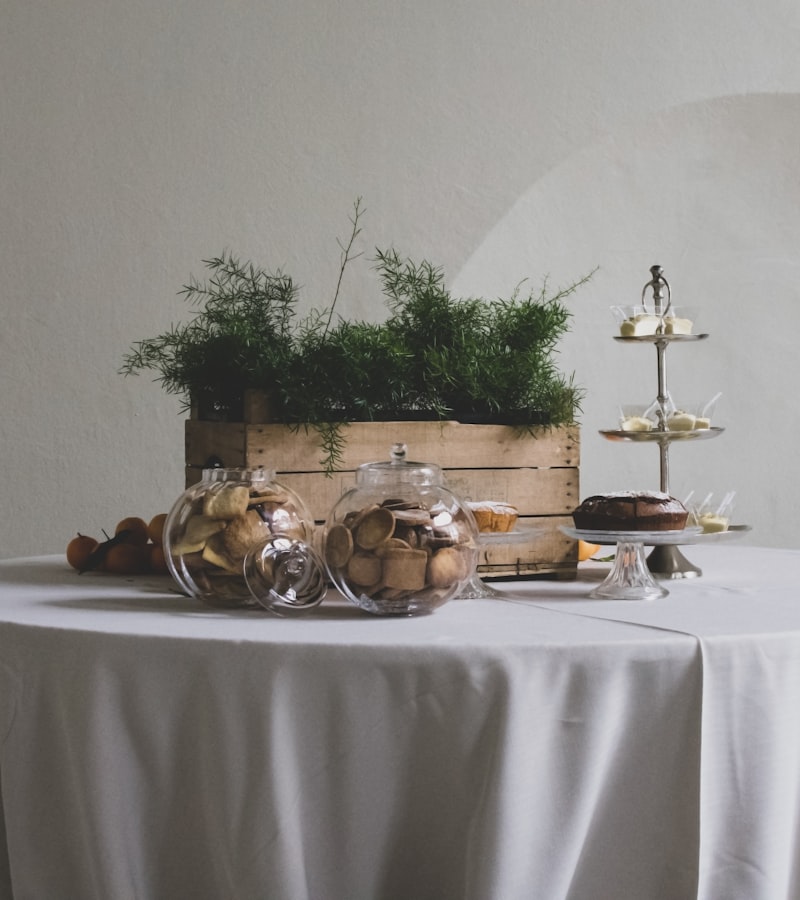 Elegant gift table