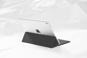 Best seller sleek laptop