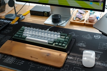 Minimal electronics on a desk