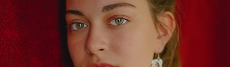 Autorretrato con collar de espinas