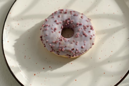 Caja de rosquillas variadas