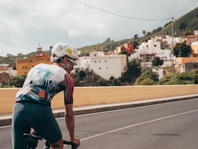 Functional testing rig for stretch recovery wash resistance anti-slip breathability