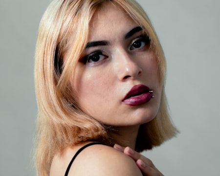 613 blonde HD lace front wig — platinum blonde on invisible HD lace