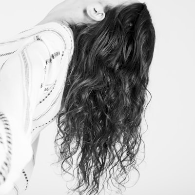 Loose curly wig texture closeup — soft bouncy large curls