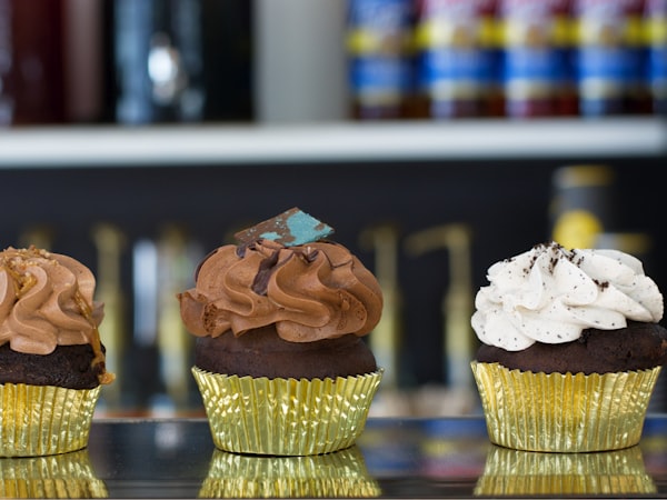 Mousse and dessert cups