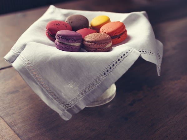 Roll and pastry trays