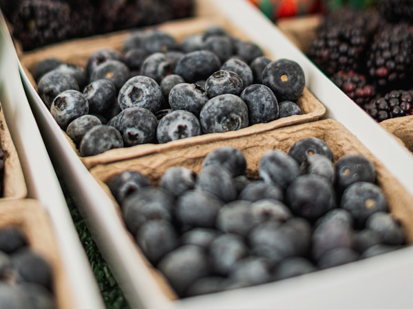 Tamper-evident produce trays