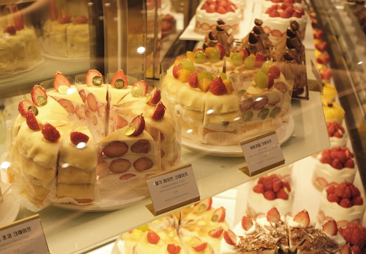 Tortas decoradas, frutales y húngaras