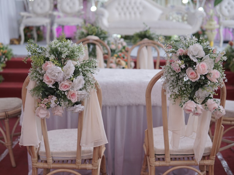 Wedding aisle flowers