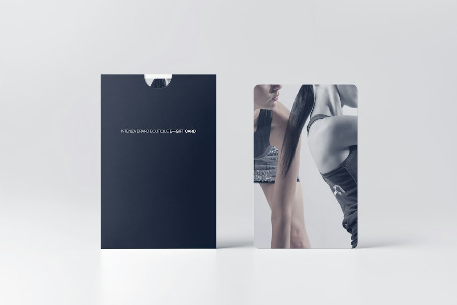 Navy-Reitleggings mit hohem Bund ohne Verschluss und Punkt-Grip, flach gelegt – KI-generierte Illustration