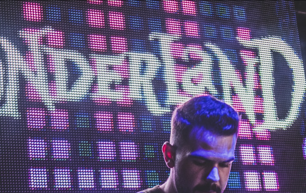 Fiesta con luces y música