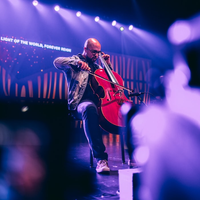 Cello performance image