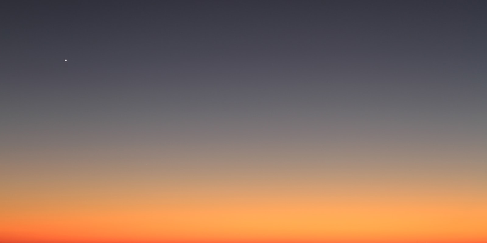 Voxel sunset over SoraskyMC server world