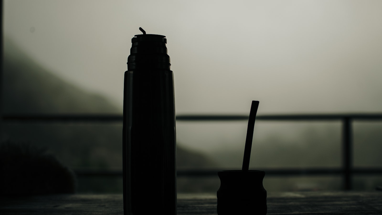 Mate artesanal y bombilla
